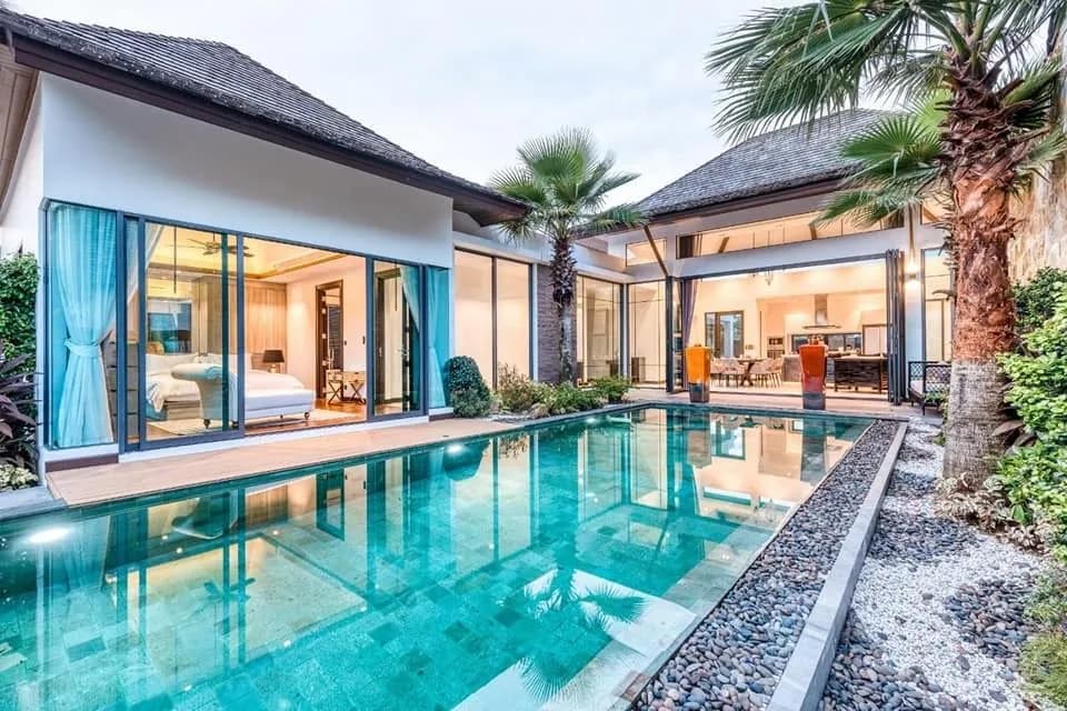 Élégante villa 4 chambres avec piscine privée à louer à Pasak, Cherngtalay, Phuket — Photo 1