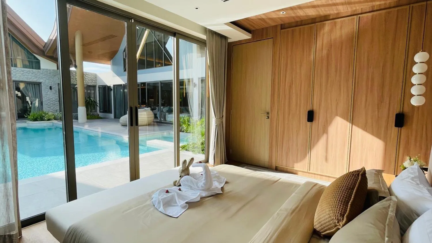 Erawana : luxueuse villa avec piscine 4 chambres à louer à Choeng Thale, Phuket — Miniature 7