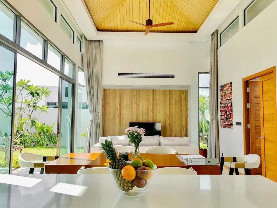 Élégante villa avec piscine 2 chambres en location annuelle à Choeng Thale, Phuket — Miniature 5