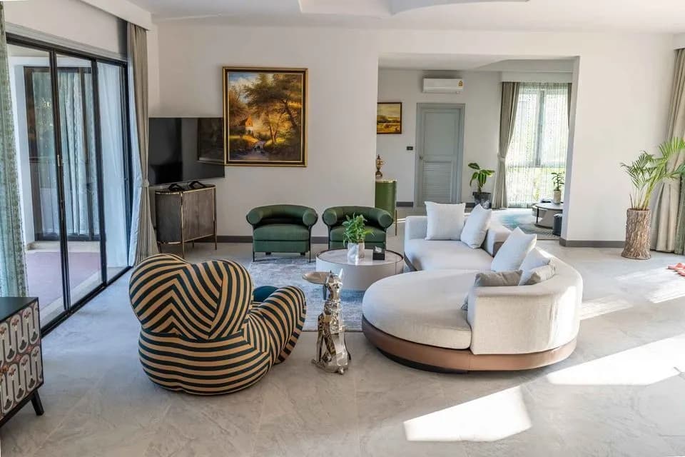 Luxueuse villa 4 chambres à vendre à Laguna Village – Rénovée, prête à emménager — Miniature 3