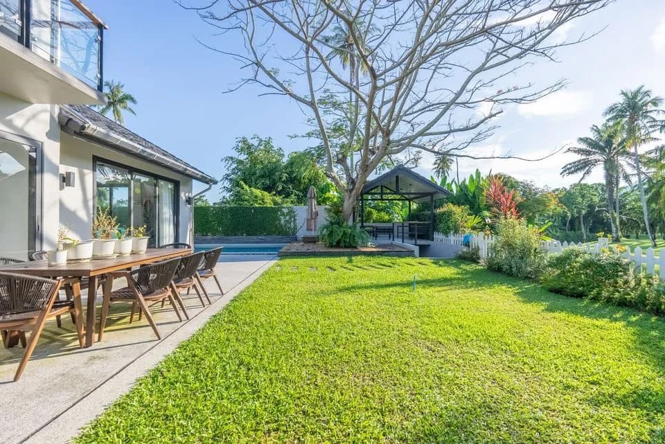 Spacieuse villa avec vue golf et piscine privée à louer à Kathu, Phuket — Miniature 8