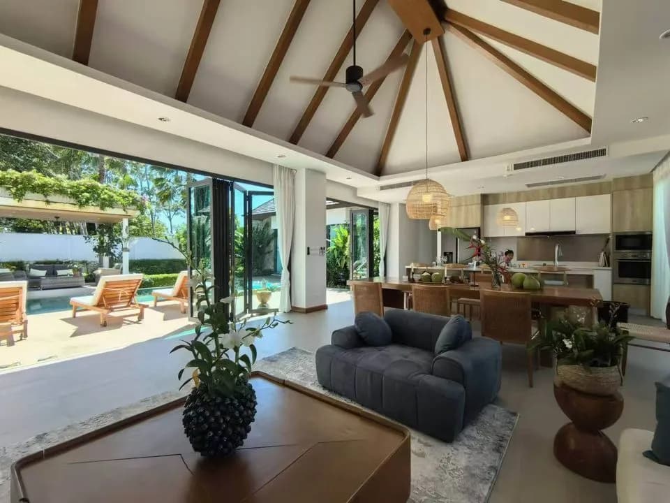 Superbe villa avec piscine 4 chambres en location annuelle à Choeng Thale, Phuket — Miniature 2