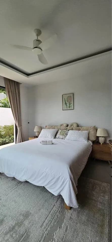 Superbe villa avec piscine 4 chambres en location annuelle à Choeng Thale, Phuket — Miniature 7