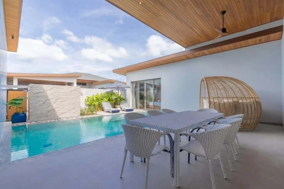Villa neuve avec piscine 3 chambres à Choeng Thale – L'art de vivre moderne réinventé — Miniature 19