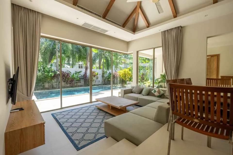 Trichada Villa – Maison avec piscine 3 chambres à Cherngtalay, Phuket — Photo 1