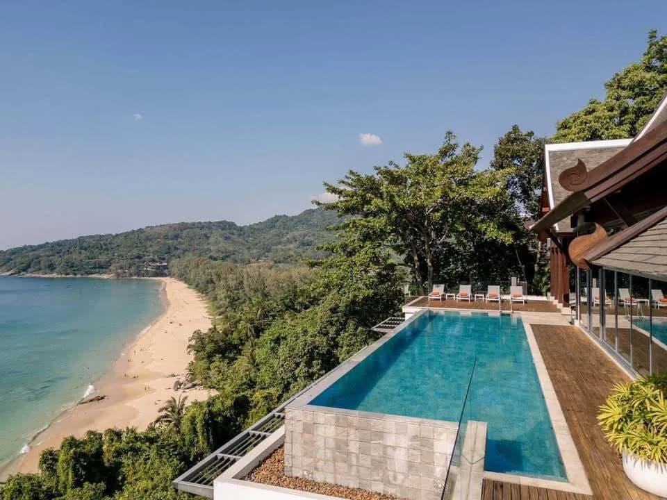 Élégante villa avec piscine 4 chambres vue mer à louer à Nai Thon — Photo 1