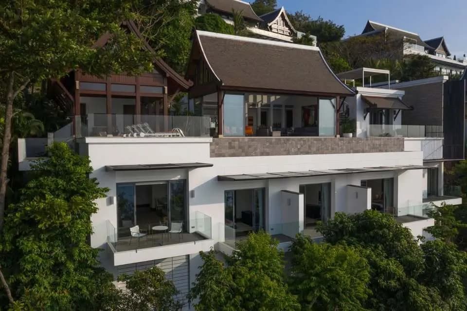 Superbe villa avec piscine 4 chambres vue mer en location annuelle à Phuket — Miniature 9