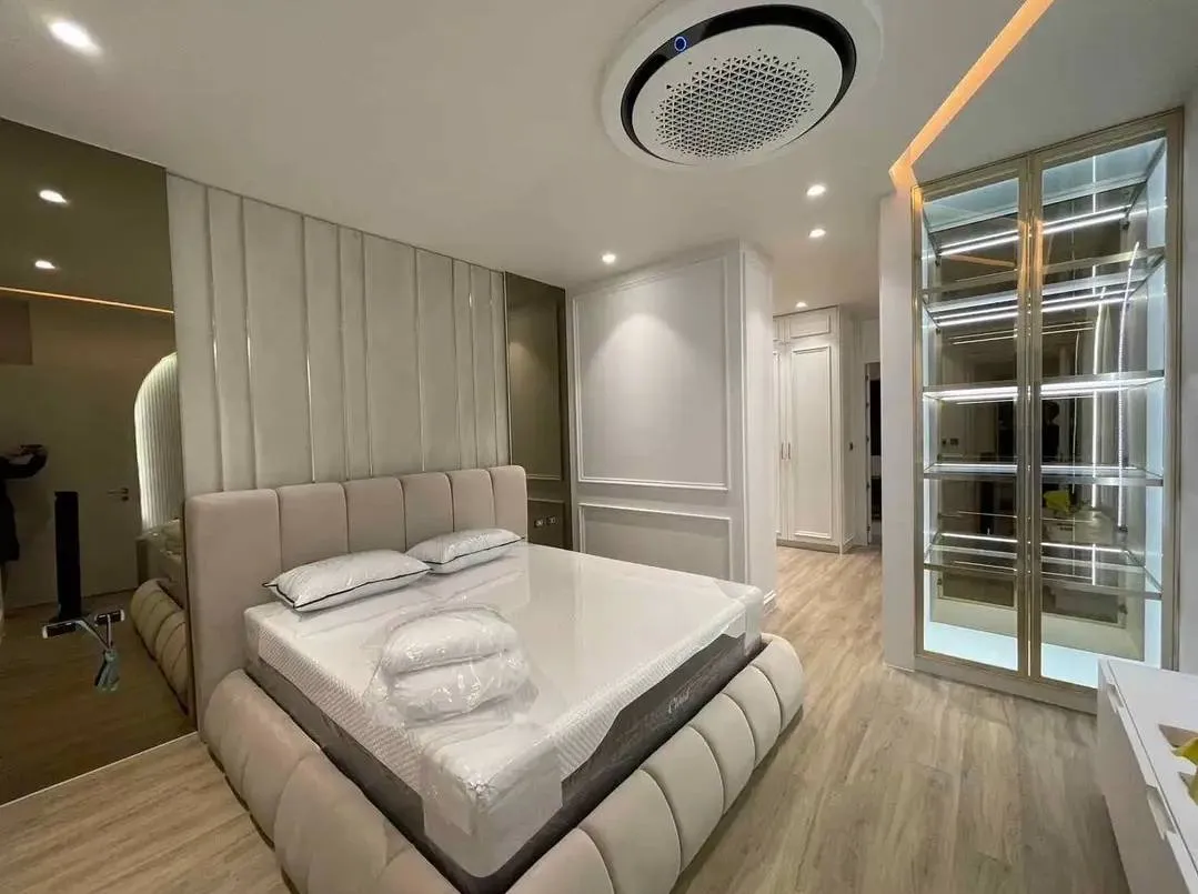 Superbe villa 4 chambres près d'IKEA Phuket avec équipements modernes — Miniature 6