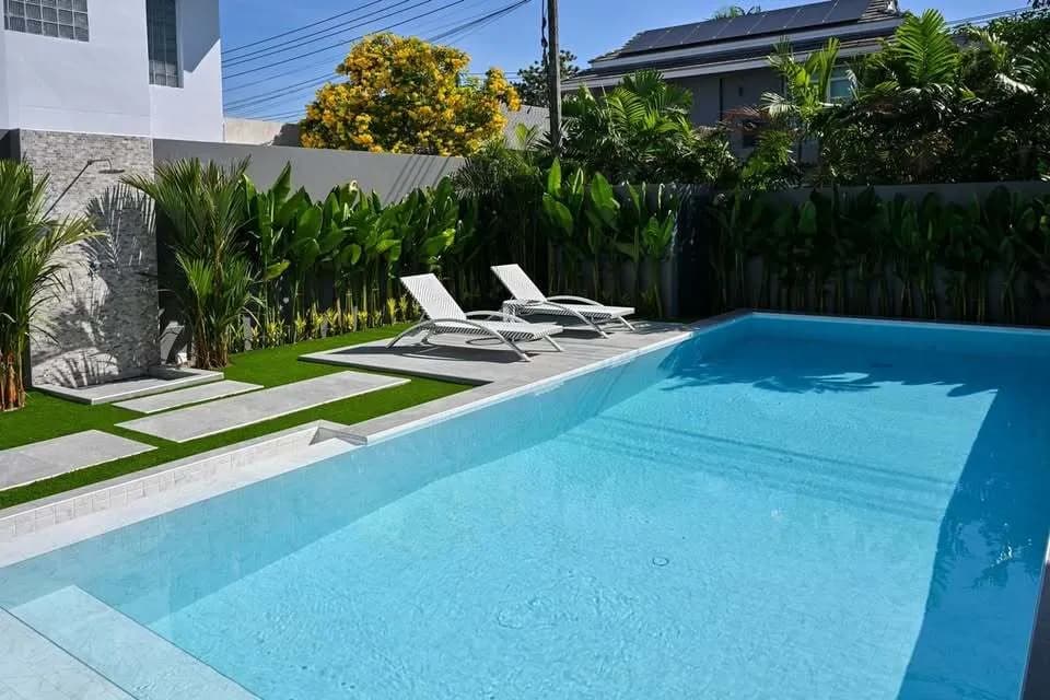 Villa de luxe avec piscine 4 chambres à vendre & à louer à Pasak, Choeng Thale — Miniature 10