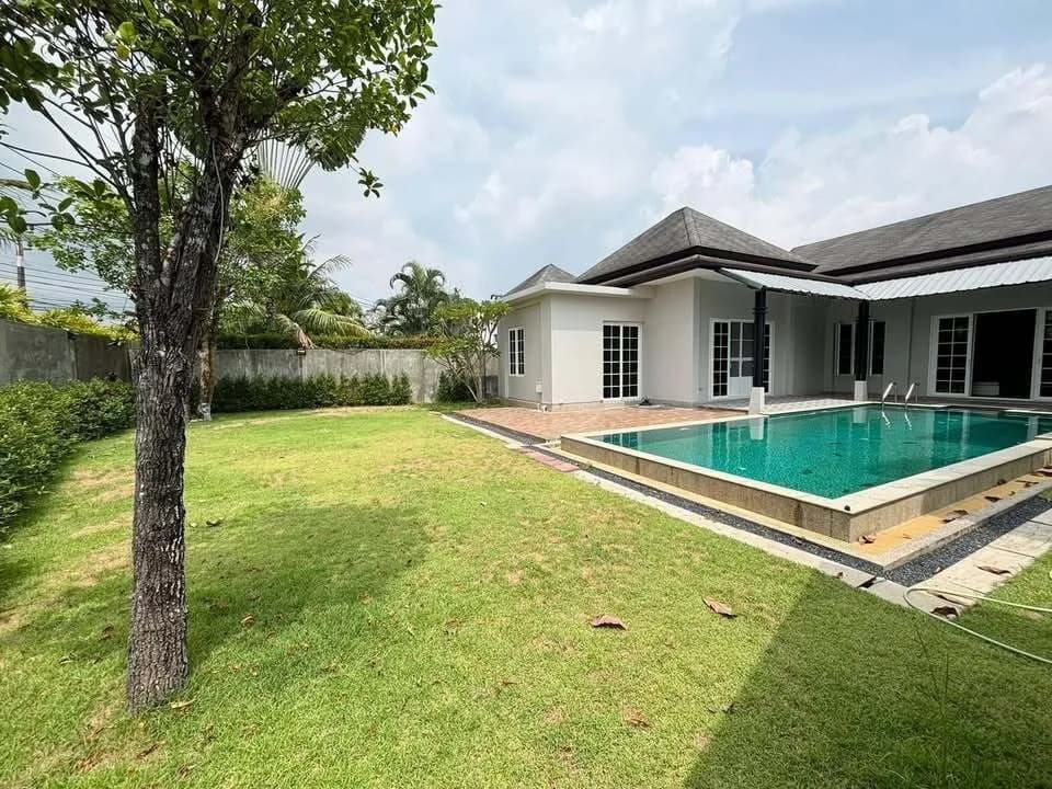 Élégante villa avec piscine 4 chambres à louer à Tanode Estate 2, Cherngtalay — Miniature 5