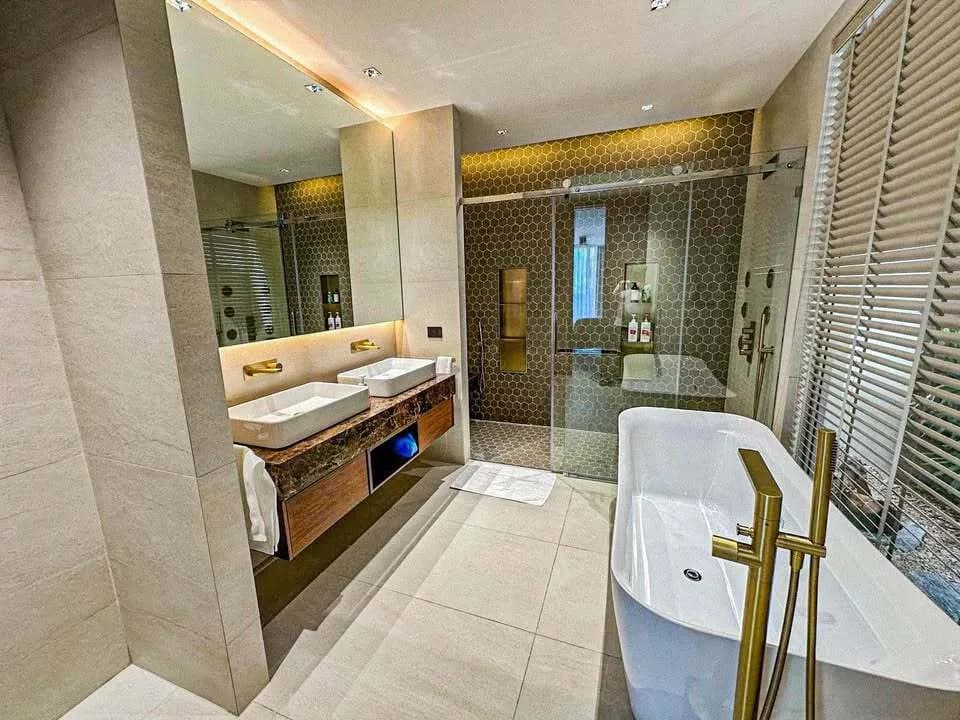 Bang Tao | Villa luxueuse 4 chambres à louer à Phuket – Piscine privée & jardin | SC17022504 — Miniature 4