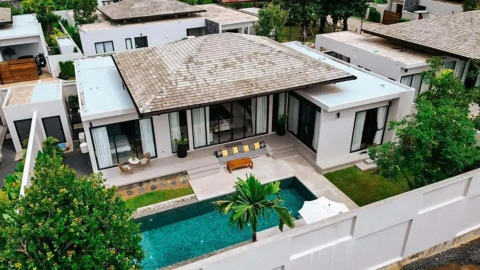 Villa de luxe avec piscine de style loft moderne à louer à Cherngtalay, Phuket — Miniature 16