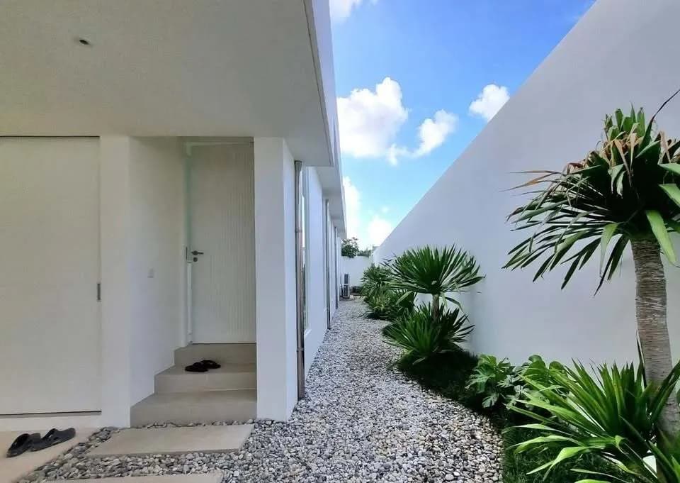 Élégante villa avec piscine 4 chambres à louer à Bang Jo, Phuket — Miniature 5