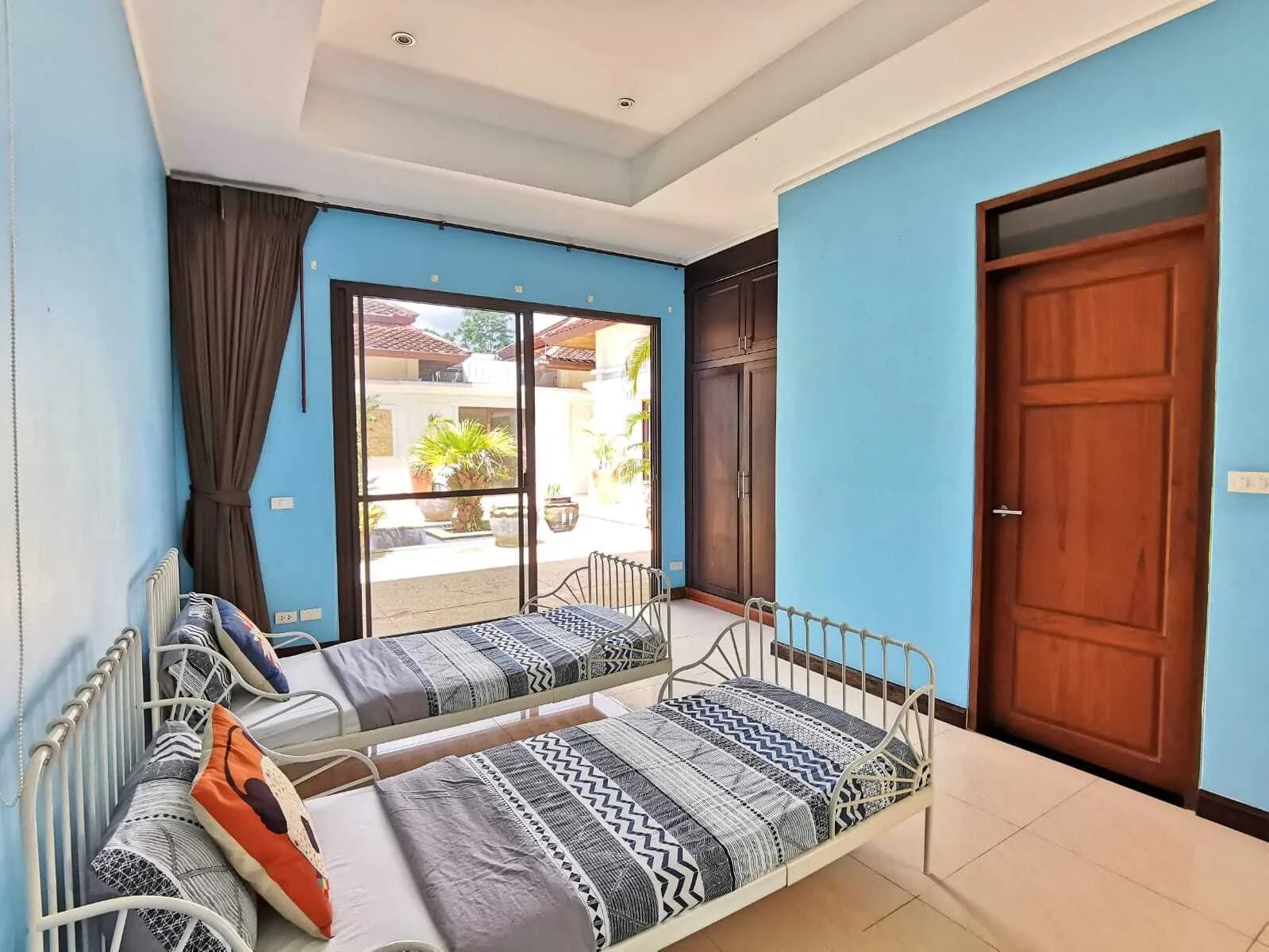Spacieuse villa 7 chambres avec piscine privée et grand jardin à Thalang — Miniature 7