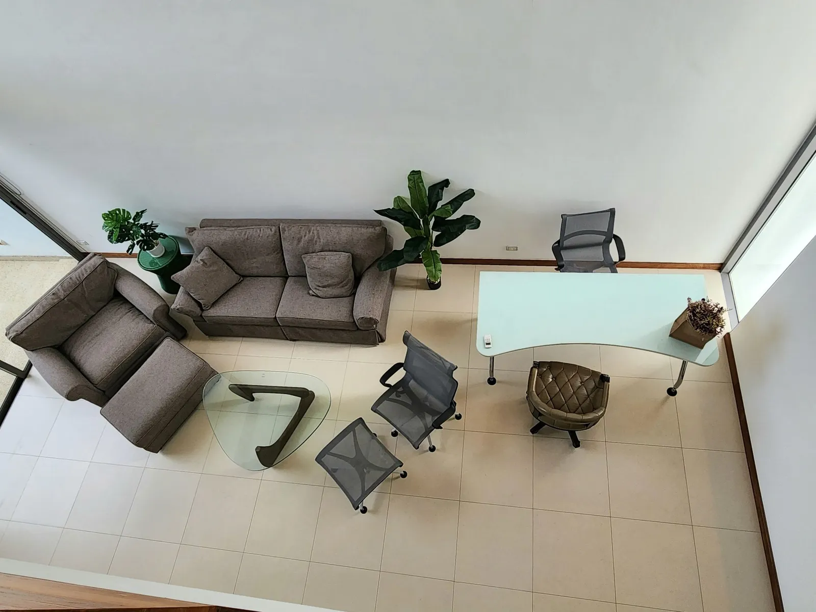Penthouse duplex familial de luxe entièrement meublé avec vue piscine & jardin — Miniature 9
