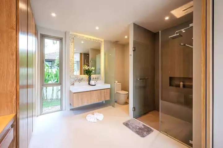 Élégante villa 3 chambres avec piscine privée à Trichada Breeze, Bang Tao, Phuket — Miniature 10