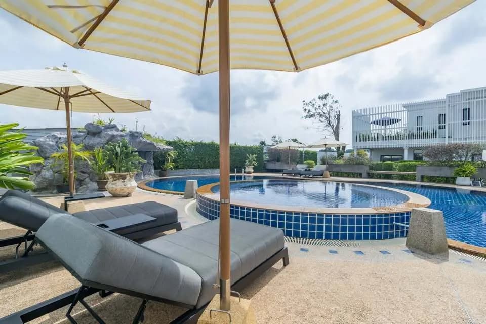 Élégante villa 3 chambres en location longue durée près de Laguna Phuket avec accès piscine — Miniature 12