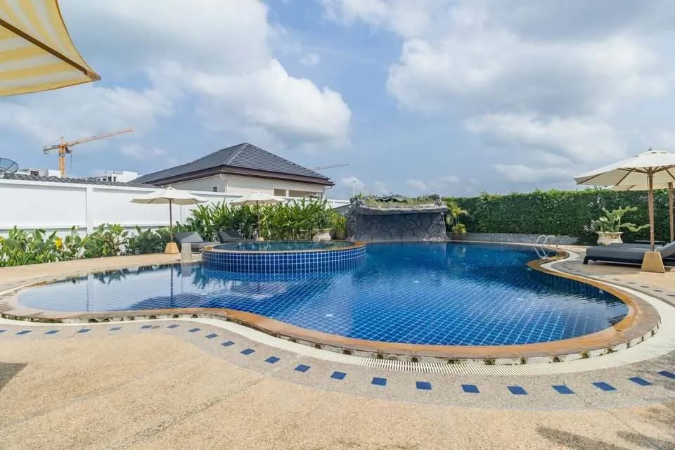 Élégante villa 3 chambres en location longue durée près de Laguna Phuket avec accès piscine — Miniature 16