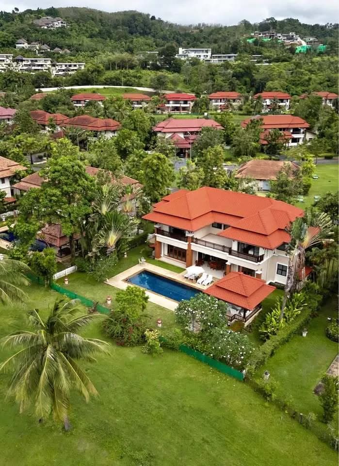 Élégante villa avec piscine 4 chambres à louer à Angsana Laguna Phuket — Miniature 14