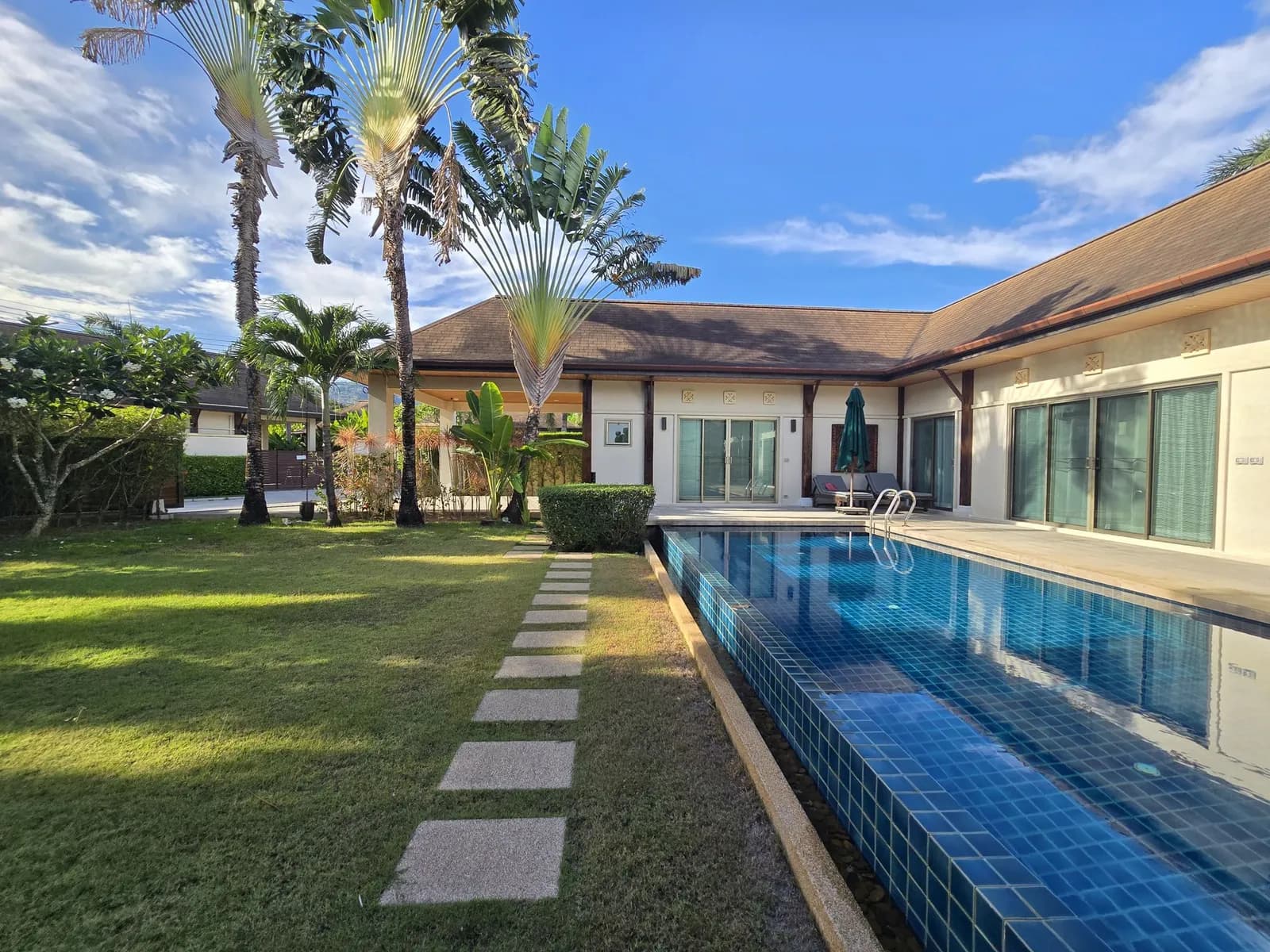 Villa à Rawai, Nai Harn, Phuket avec piscine – À vendre | SD04072550