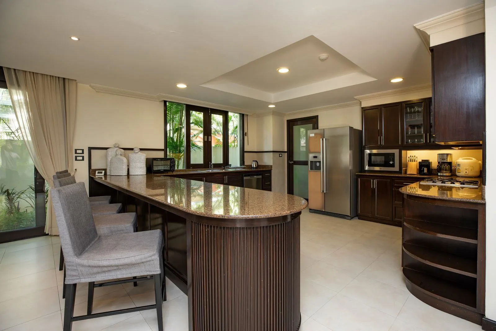 Villa en location longue durée au Maan Tawan Estate – Élégante 4 chambres près de Layan Beach, Phuket — Miniature 10