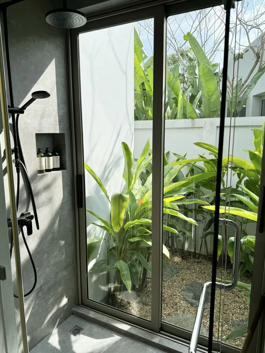 Botanica, villa de luxe avec piscine 3 chambres à louer avec vue forêt près de Layan, Phuket — Miniature 10