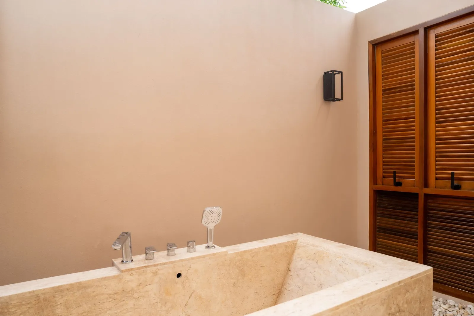 Élégante villa avec piscine 4 chambres à vendre à Phuket | SD11112501 — Miniature 2