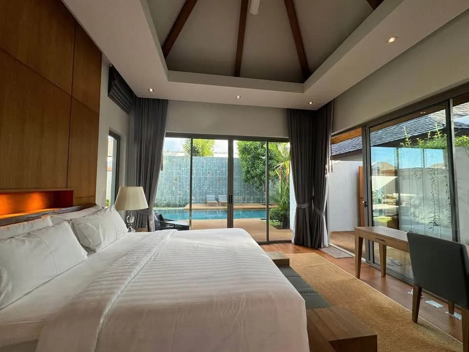 Anchan Grand Residences – Élégante villa avec piscine 4 chambres à louer près de Laguna, Phuket — Photo 1