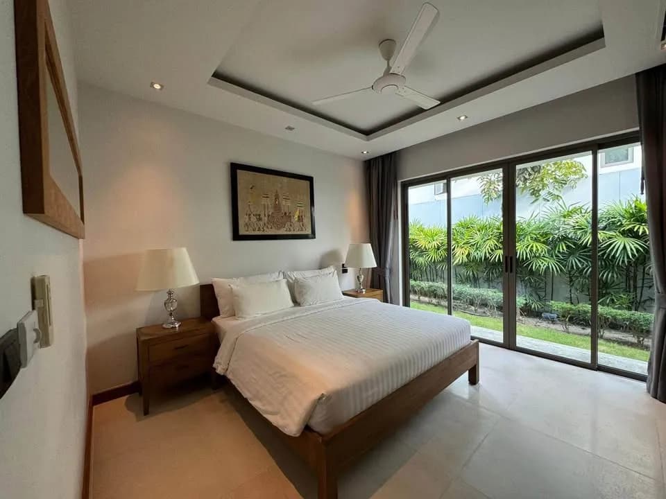 Anchan Grand Residences – Élégante villa avec piscine 4 chambres à louer près de Laguna, Phuket — Miniature 3