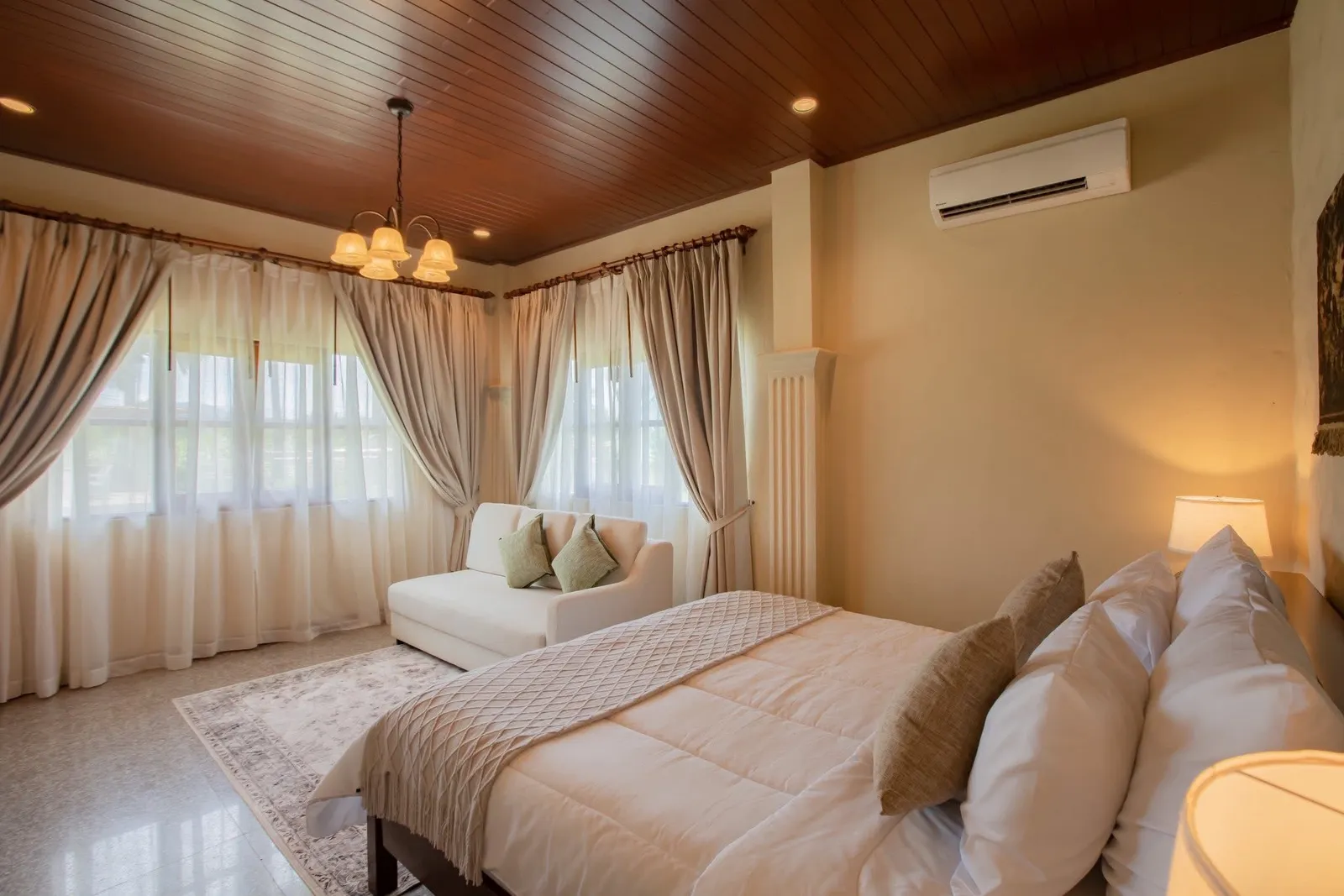 Villa de luxe de style resort 5 chambres à louer à Chalong, Phuket — Miniature 6