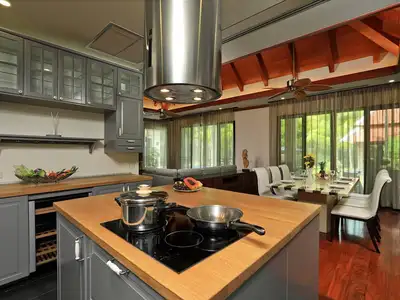 Villa de luxe 4 chambres avec piscine privée à Nai Harn