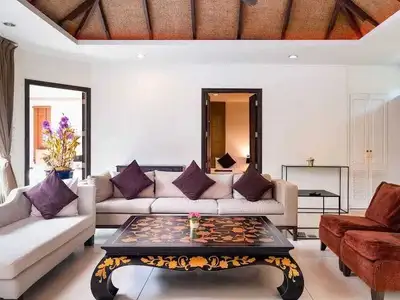 Chalong – 3 chambres avec piscine privée à louer