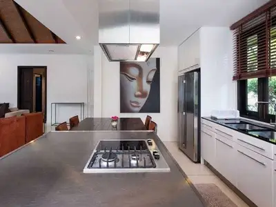 Chalong – 3 chambres avec piscine privée à louer