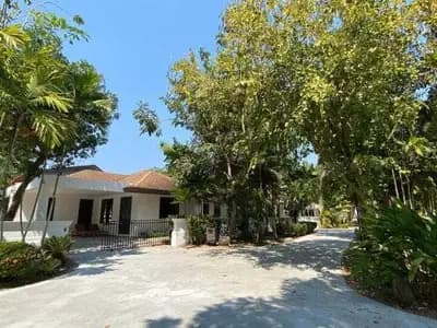 Chalong – 3 chambres avec piscine privée à louer