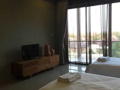 Villa 4 chambres avec piscine privée à louer à Chalong
