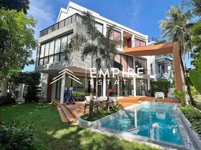 Villa 4 chambres avec piscine privée, récemment rénovée, à louer à Kathu