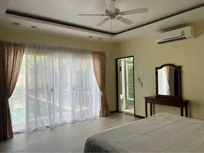 Villa 3 chambres avec piscine privée à Koh Kaew à louer