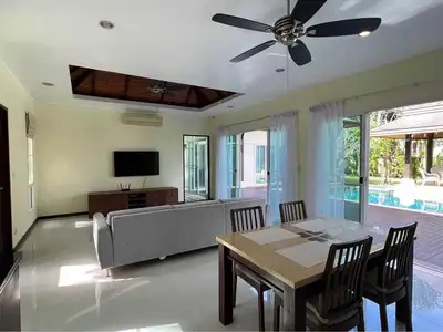 Villa 3 chambres avec piscine privée à Koh Kaew à louer