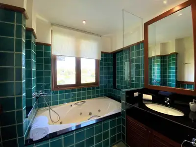Laguna Water – 4 chambres avec piscine privée à louer