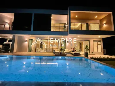 Villa moderne 4 chambres avec piscine privée à louer à Koh Kaew