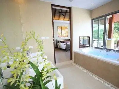 Villa privée avec piscine 3 chambres 3 salles de bain – à Si Sunthon, Thalang, Phuket