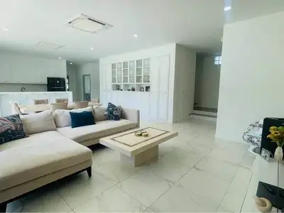 Villa de luxe 4 chambres avec piscine privée à louer à Phuket