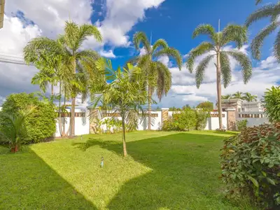 Villa privée avec piscine 4 chambres à louer – à Cherng Talay, Phuket
