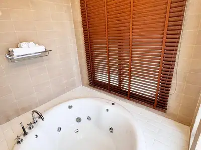 Superbe villa avec piscine 4 chambres à louer, Cape Panwa, Phuket