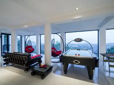 Baan Sawan, villa avec piscine privée 5 chambres vue mer à Rawai