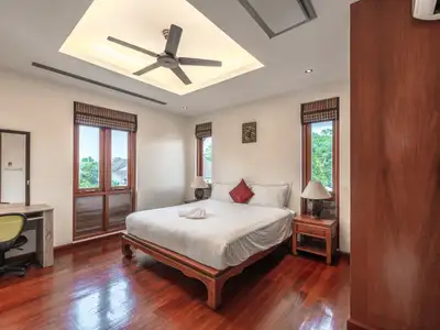 Villa avec piscine 5 chambres à louer, Chalong, Phuket