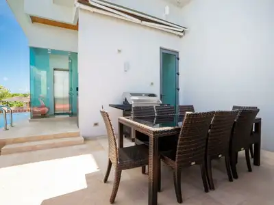 Villa vue mer 5 chambres avec piscine privée à louer à Rawai