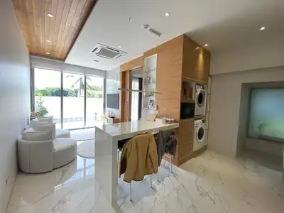 Villa neuve 3 chambres avec piscine privée à vendre à Choeng Thale, Phuket