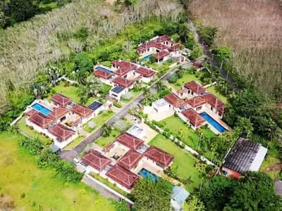 Villa 5 chambres avec grand jardin à louer à Thalang