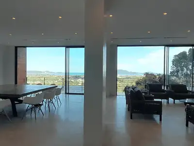 Villa moderne 5 chambres à louer | Vues à couper le souffle sur la baie de Chalong, Phuket